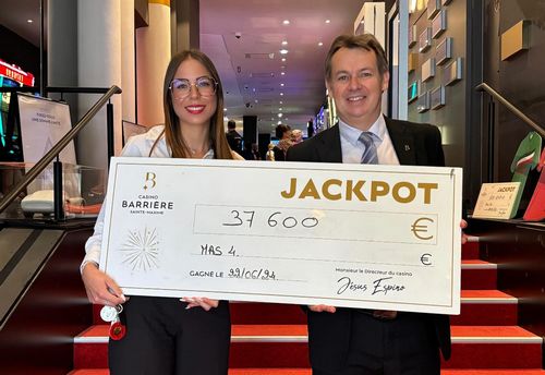 jackpot de 37600 euros gagne aux machines a sous du casino barriere sainte maxime